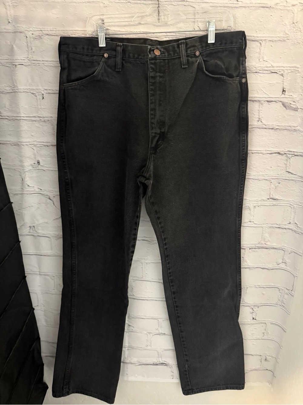 Wrangler Men's Straight-Leg Jeans in Black